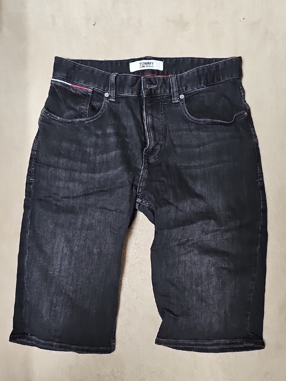 Tommy Hilfiger Men’s Black Relaxed Denim Shorts
